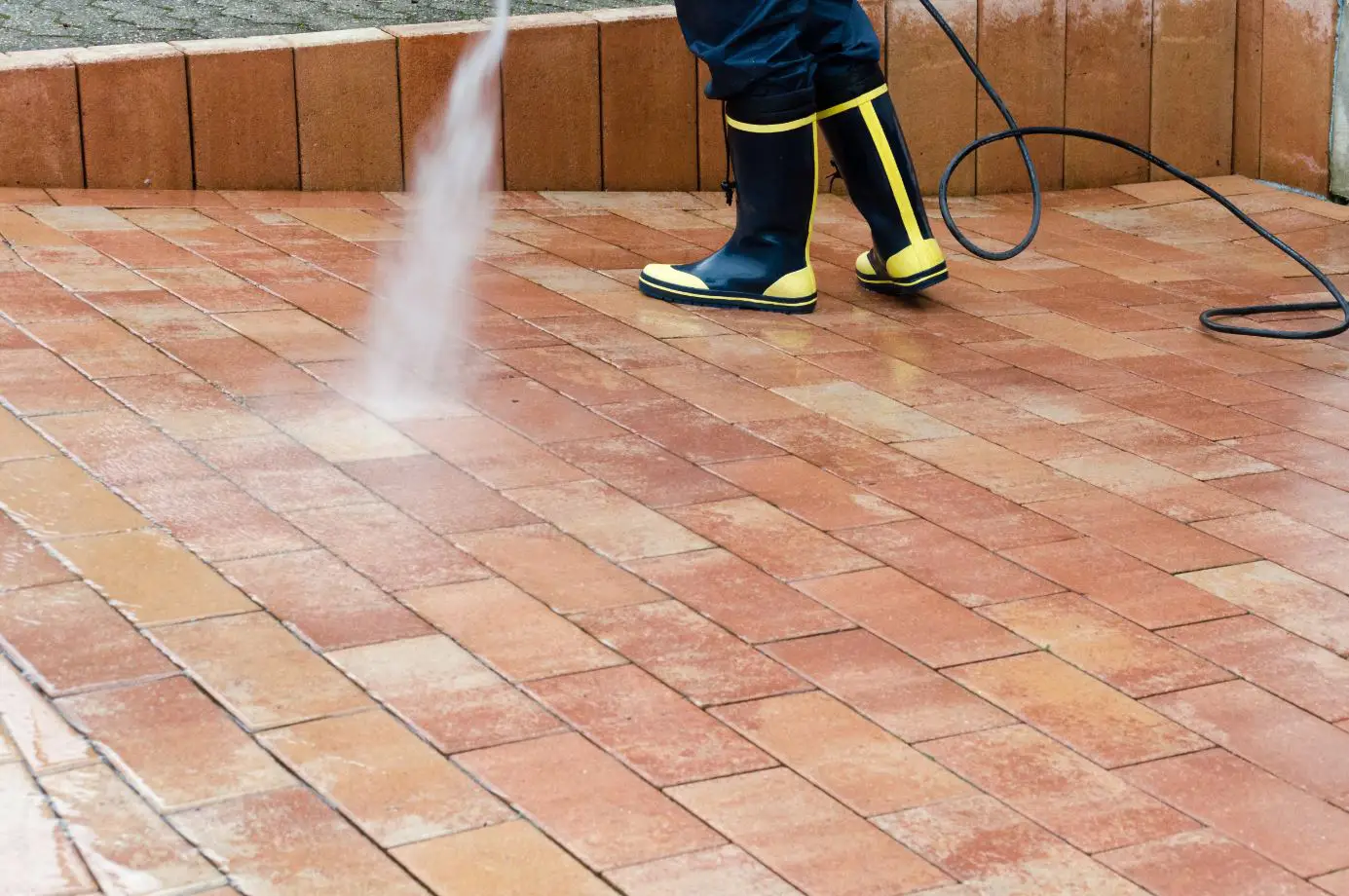 How do reliable pressure washing services make your home shine?